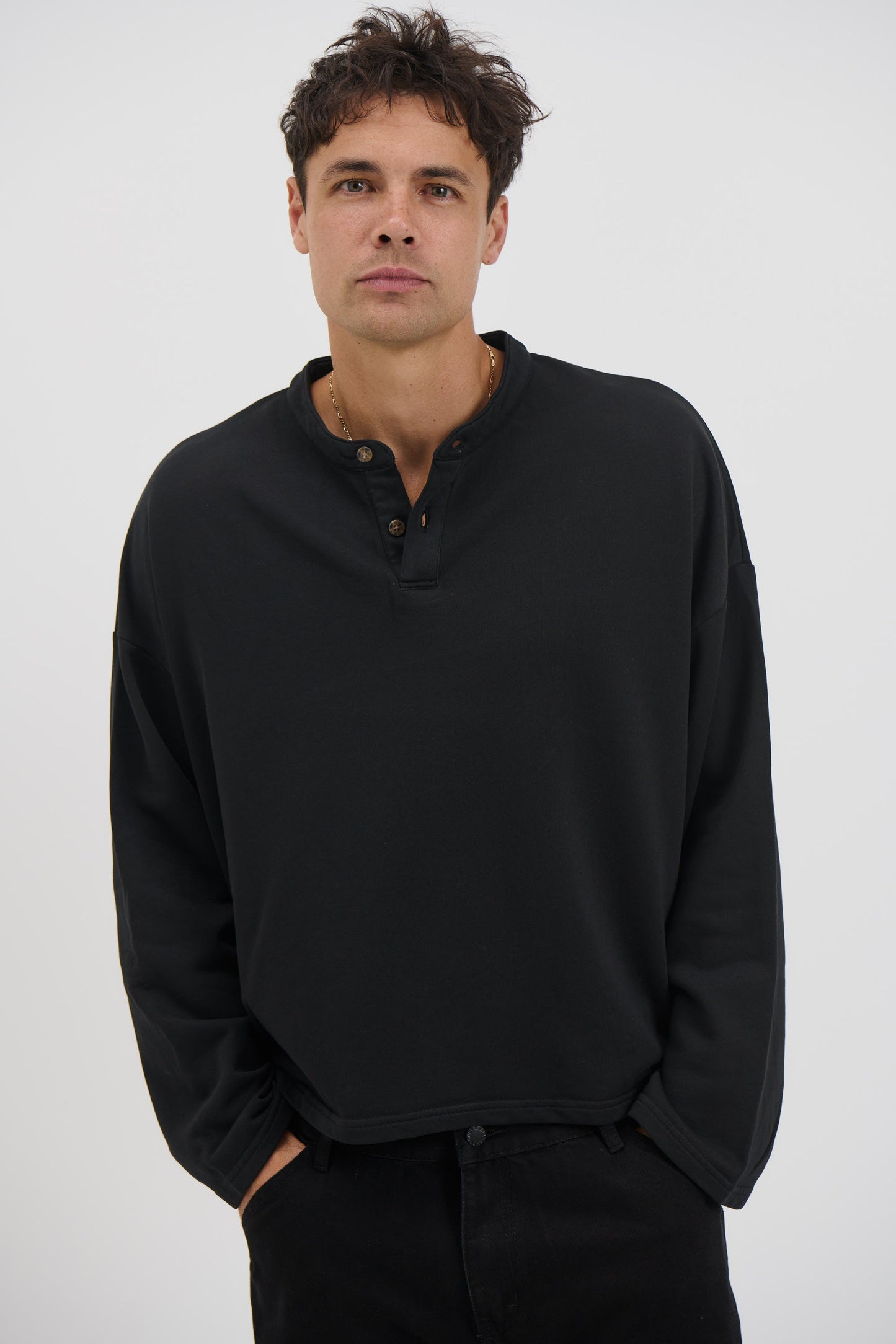 Fleece Crop Henley Black