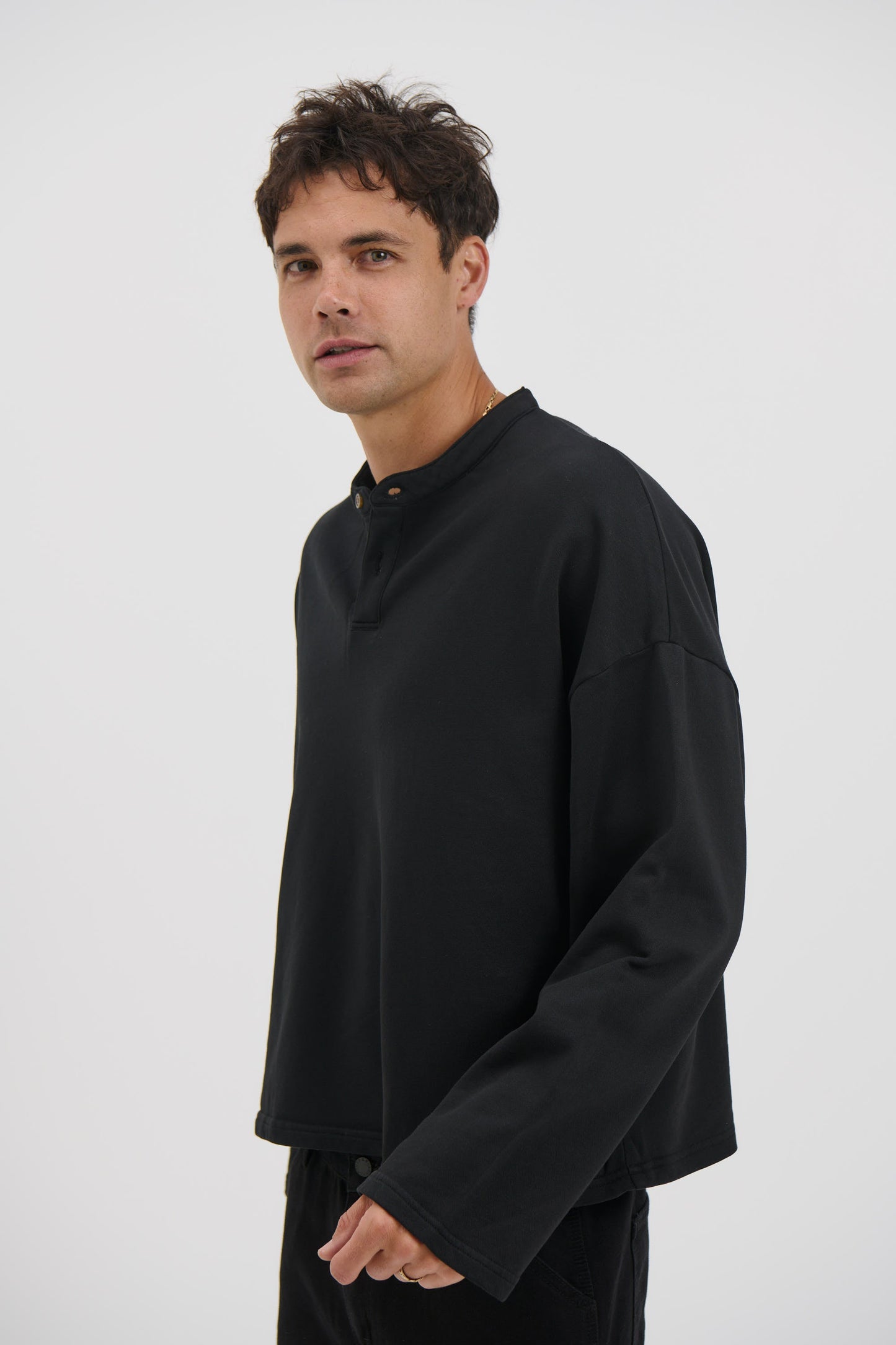 Fleece Crop Henley Black